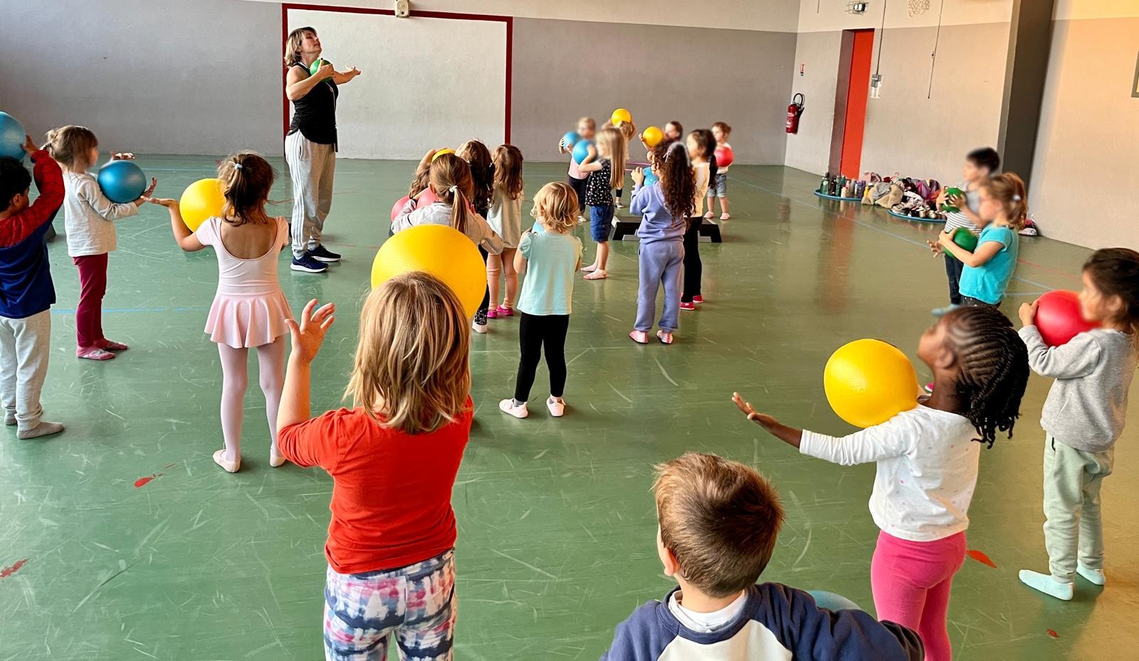 Cours des petits avec Adeline